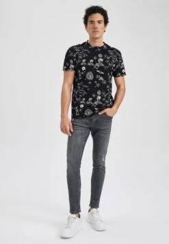 DeFacto Regular Fit- T-Shirt Print - Black 7 DeFacto Regular Fit- T-Shirt Print - Black -DeFacto bdf491ec1a25436aa1cf3b233d5baa33