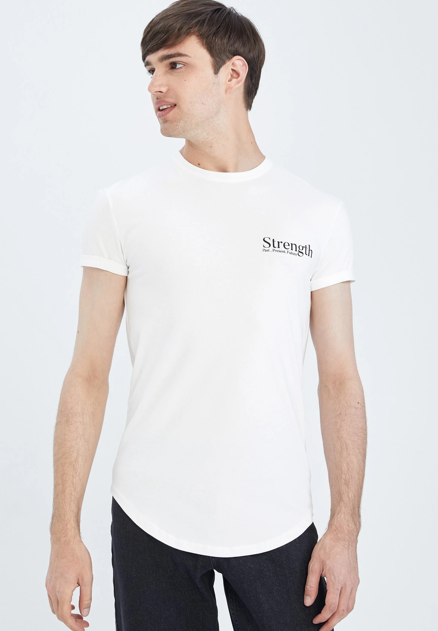 DeFacto Muscle Fit - T-Shirt Print - Ecru 3 DeFacto Muscle Fit - T-Shirt Print - Ecru