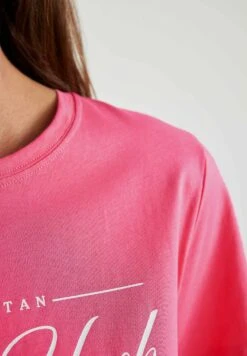 DeFacto Regular Fit- T-Shirt Print - Pink 10 DeFacto Regular Fit- T-Shirt Print - Pink -DeFacto c02c360f28654a03bf5c98888e2f9ed9