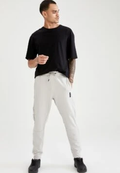 DeFacto Slim Fit- Trainingsbroek - Grey 9 DeFacto Slim Fit- Trainingsbroek - Grey -DeFacto c103473edcfe47858d8e50646e20813a