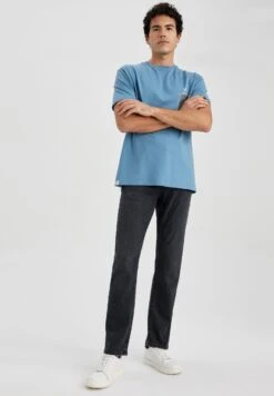 DeFacto Sergio - Straight Leg Jeans - Black 6 DeFacto Sergio - Straight Leg Jeans - Black -DeFacto c46c8e53fdc34b4195527aeaaae46433