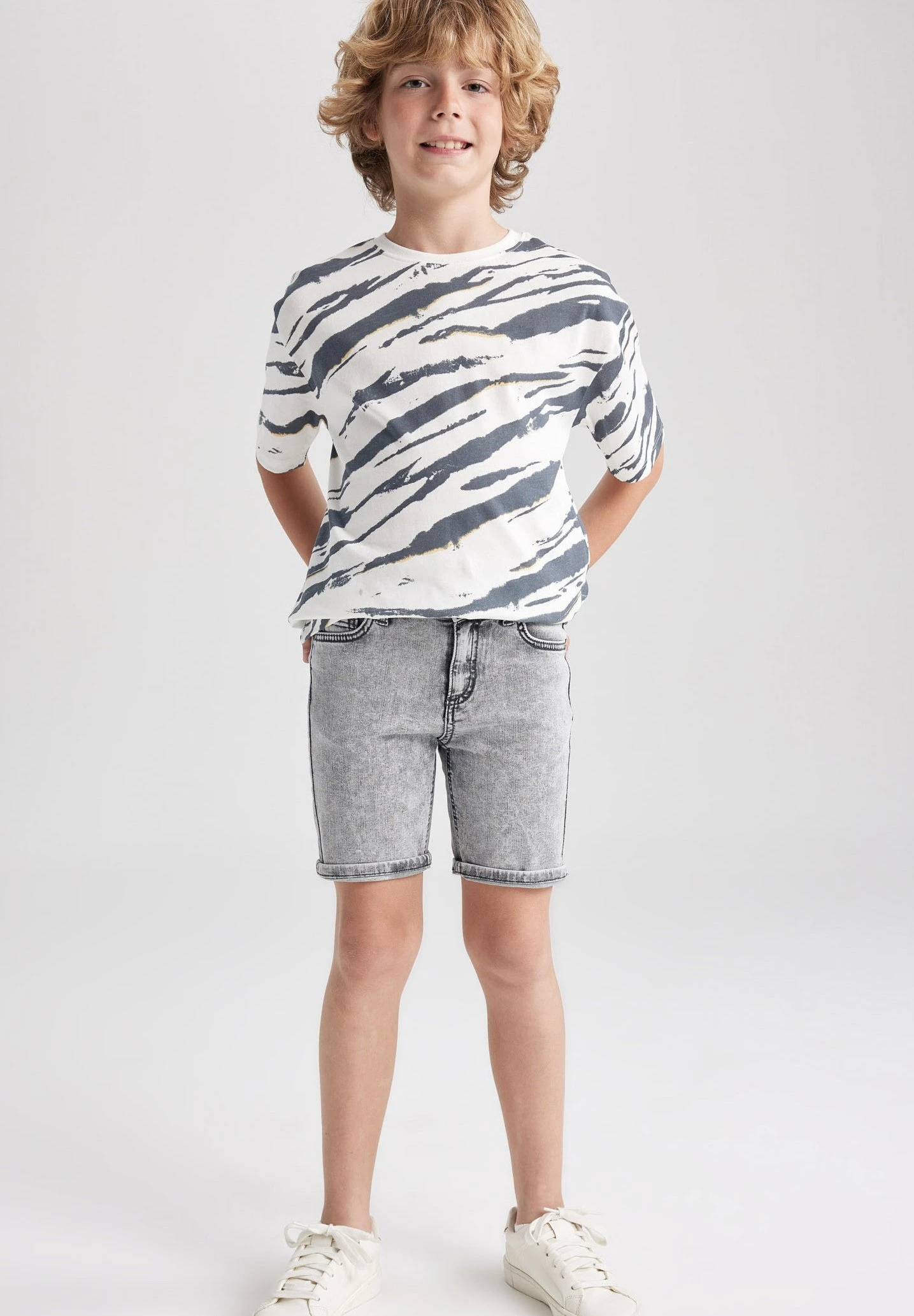 DeFacto Jeansshort - Grey 3 DeFacto Jeansshort - Grey