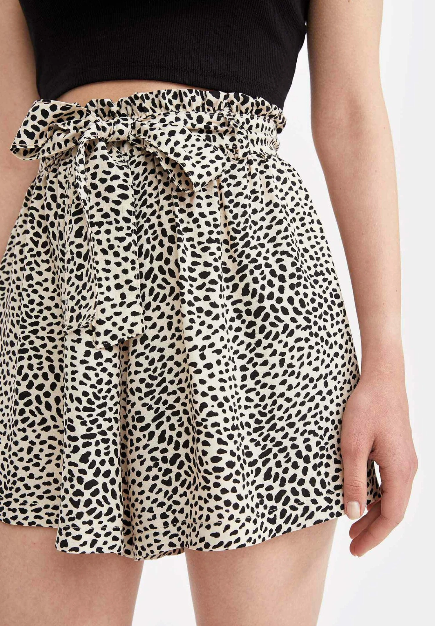 DeFacto Shorts - Beige 6 DeFacto Shorts - Beige - Afbeelding 4