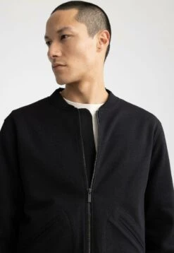 DeFacto Regular Fit- Bomberjacks - Black -DeFacto c97cdddf90dd494787fb5b2dfc53c5b5