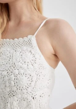 DeFacto Tiered - Maxi-Jurk - White -DeFacto ce5d4d0264eb4519b018399ce56f894e