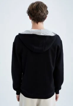 DeFacto Regular Fit - Sweater Met Rits - Black 7 DeFacto Regular Fit - Sweater Met Rits - Black -DeFacto ce643a2be9054965bcf95f377f93985f