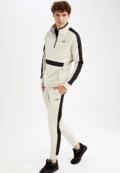 DeFacto Standart Fit- Trainingsbroek - Beige 9 DeFacto Standart Fit- Trainingsbroek - Beige -DeFacto cfdcc819294b4adfb5080efc6ad4a259