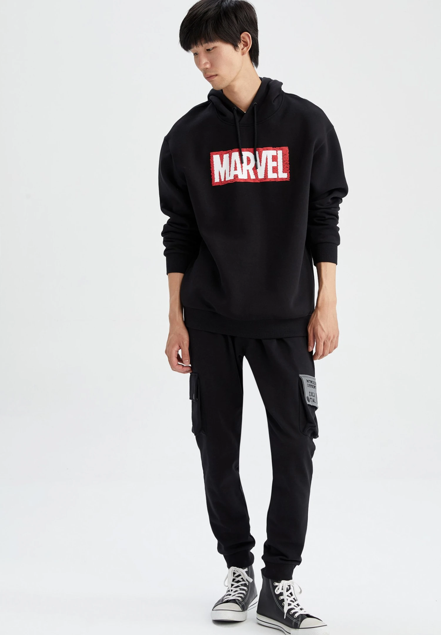DeFacto Marvel Boxy Fit- Hoodie - Black 4 DeFacto Marvel Boxy Fit- Hoodie - Black - Afbeelding 2