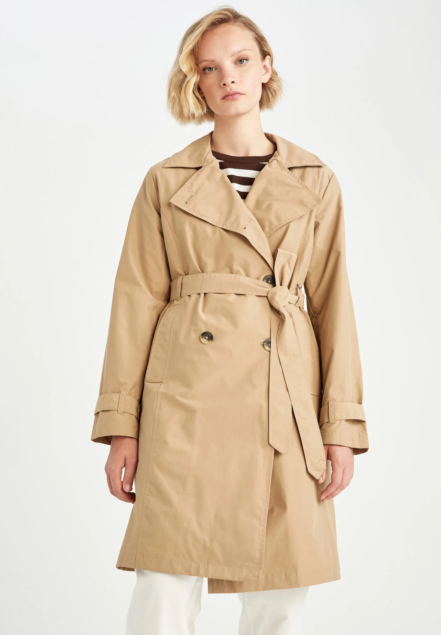 DeFacto Regular Fit- Trenchcoat - Beige 3 DeFacto Regular Fit- Trenchcoat - Beige