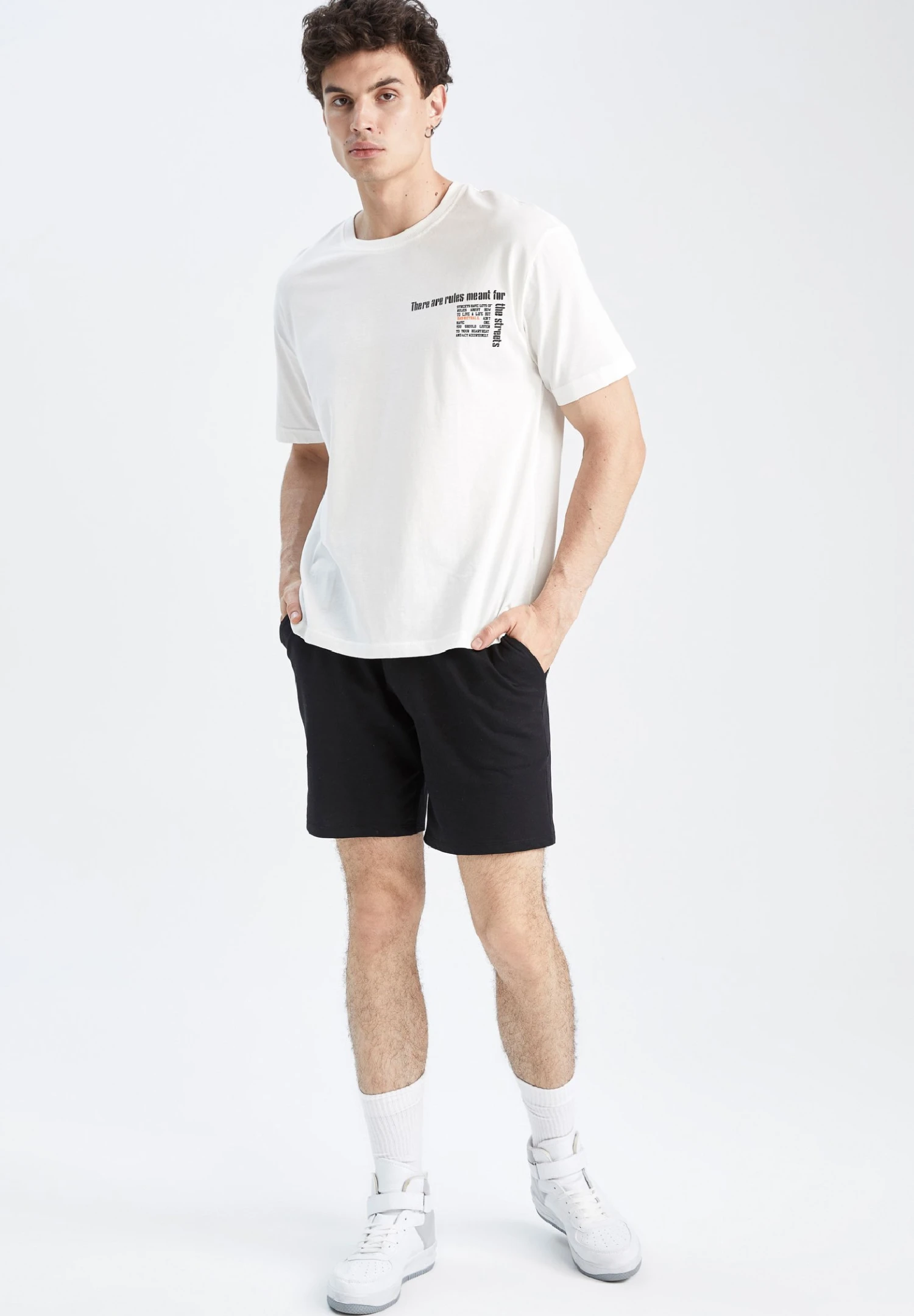 DeFacto Boxy Fit - T-Shirt Print - Ecru 4 DeFacto Boxy Fit - T-Shirt Print - Ecru - Afbeelding 2