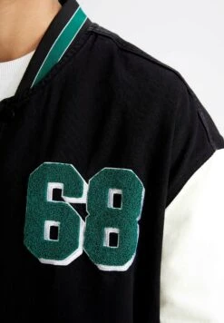 DeFacto Bomberjacks - Black -DeFacto dea3ef1cc8d54a6488d3226e8fefb47e