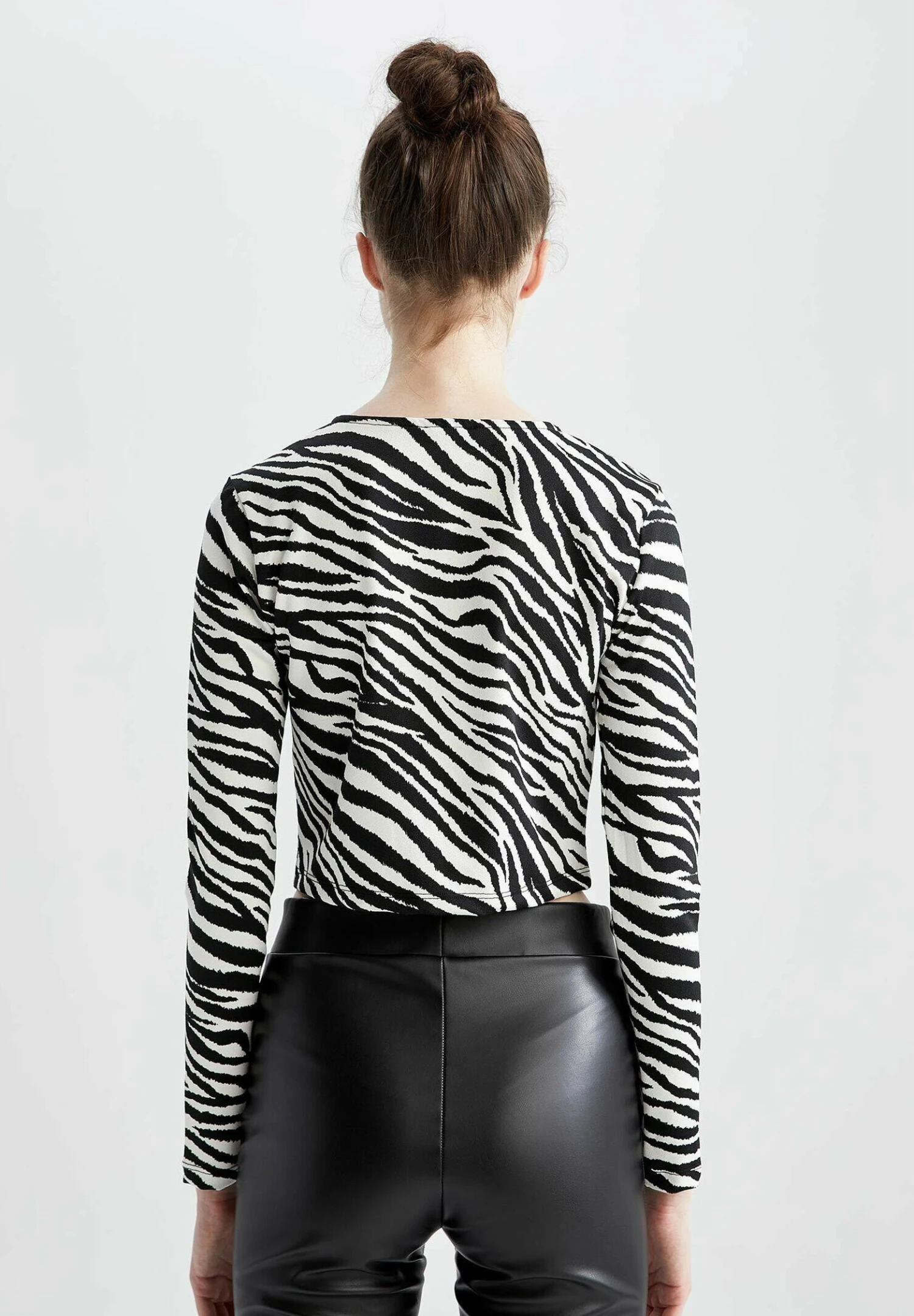 DeFacto Vest - Black 5 DeFacto Vest - Black - Afbeelding 3