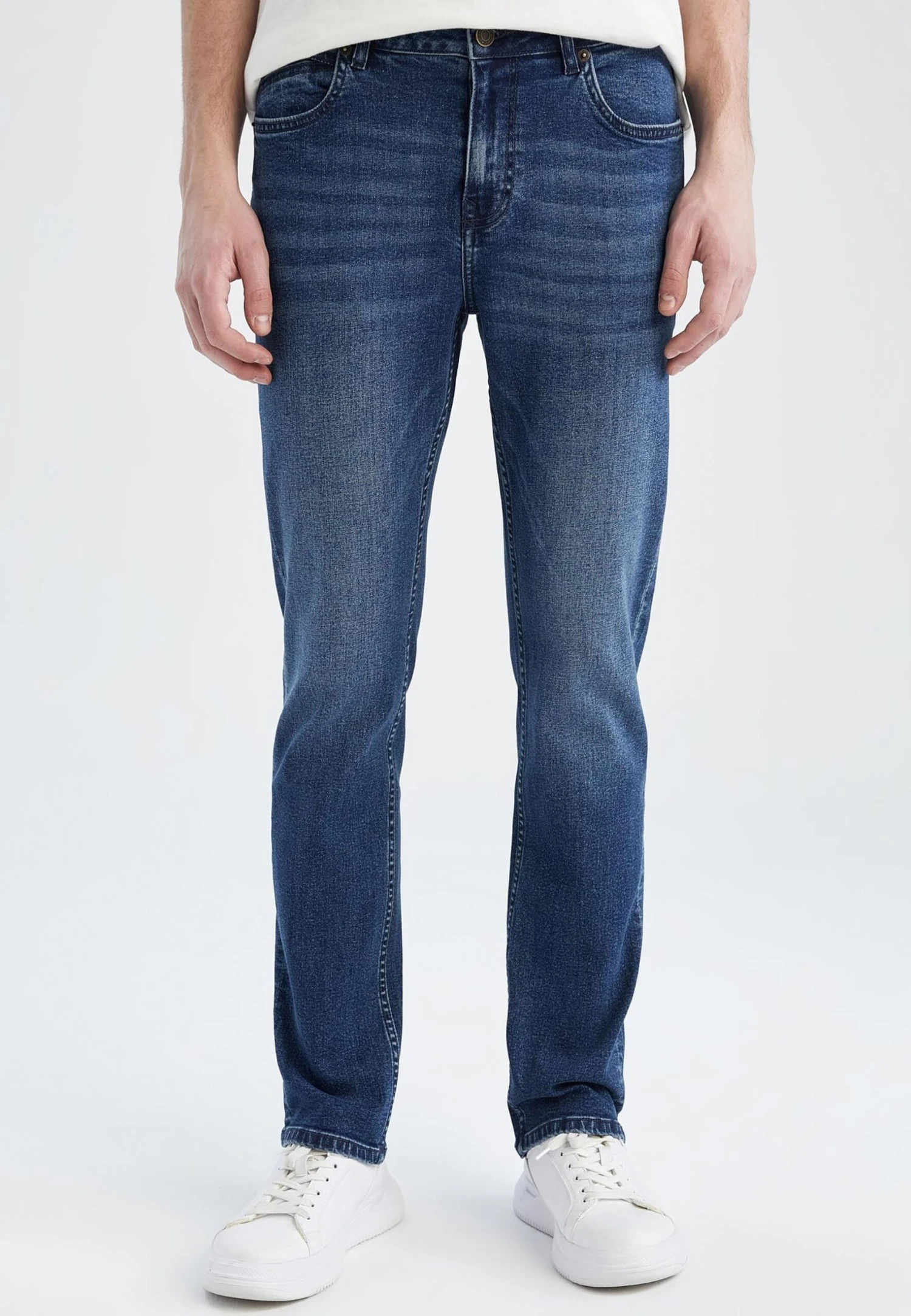 DeFacto Sergio -Regular FitStraight Leg - Straight Leg Jeans - Blue 3 DeFacto Sergio -Regular FitStraight Leg - Straight Leg Jeans - Blue