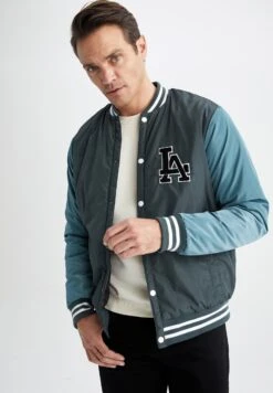 DeFacto Regular Fit- Bomberjacks - Green