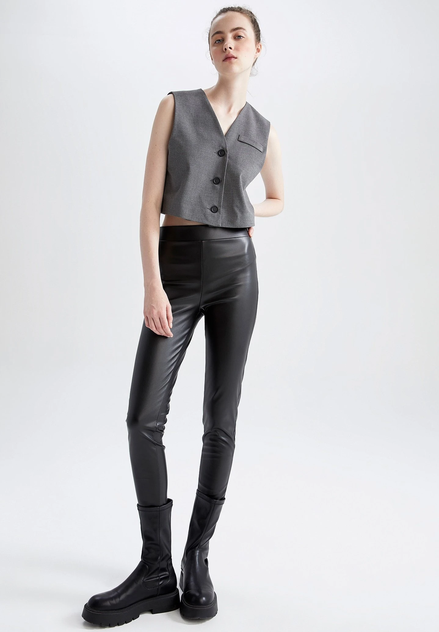 DeFacto Regular Fit - Bodywarmer - Anthracite 4 DeFacto Regular Fit - Bodywarmer - Anthracite - Afbeelding 2