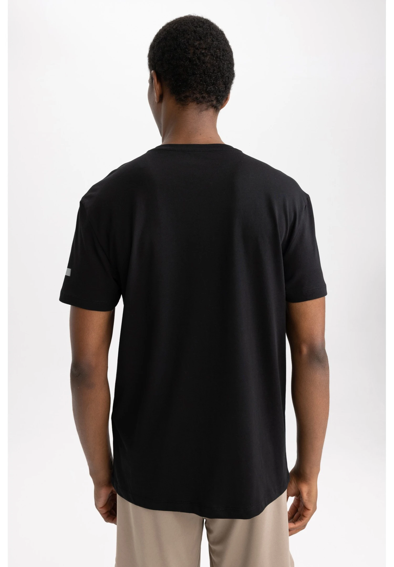 DeFacto Standart Fit - T-Shirt Basic - Black 5 DeFacto Standart Fit - T-Shirt Basic - Black - Afbeelding 3