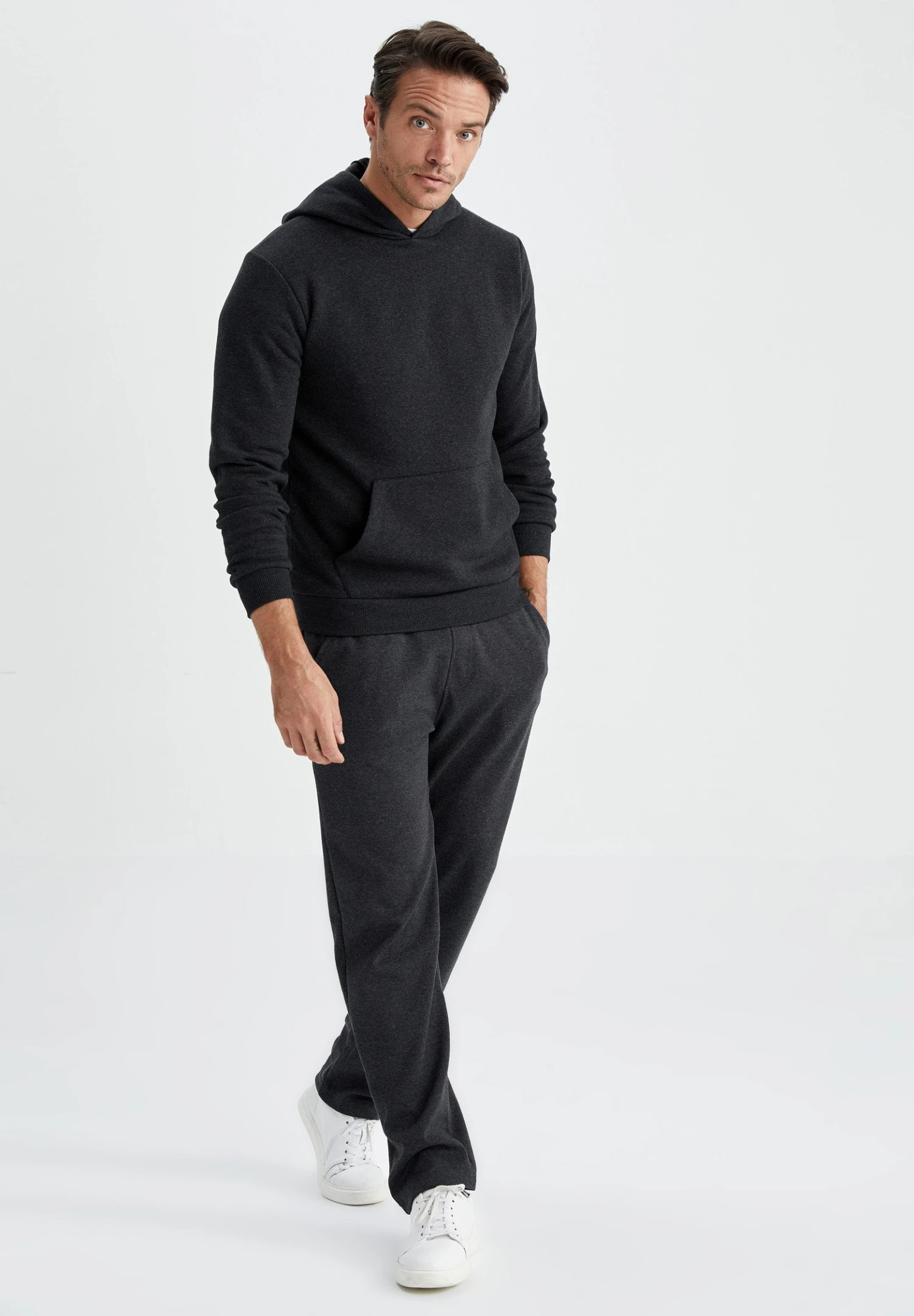 DeFacto Regular Fit - Trainingsbroek - Anthracite 4 DeFacto Regular Fit - Trainingsbroek - Anthracite - Afbeelding 2