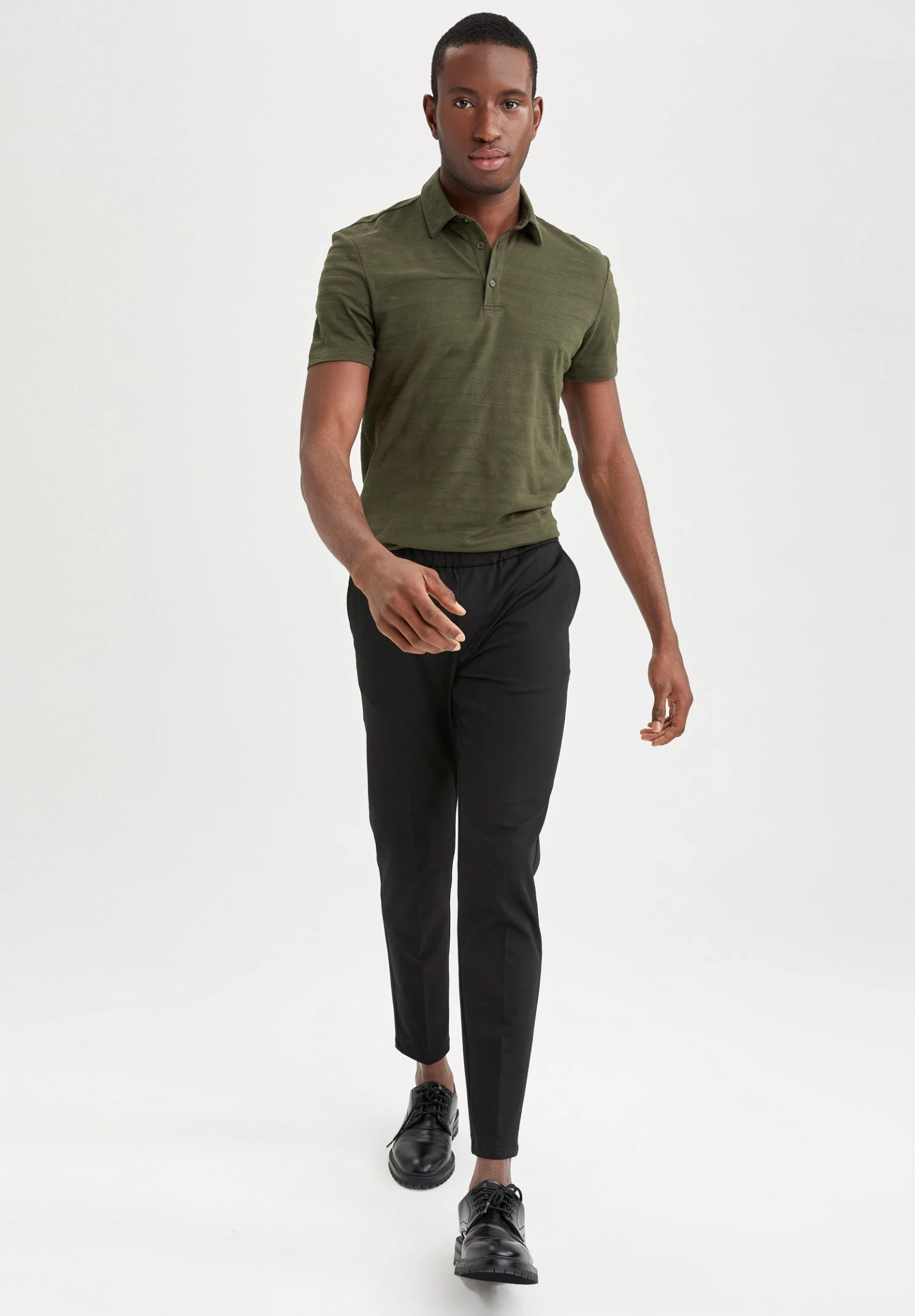 DeFacto Modern Fit- Poloshirt - Khaki 4 DeFacto Modern Fit- Poloshirt - Khaki - Afbeelding 2