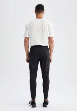 DeFacto Slim Fit- Trainingsbroek - Black 8 DeFacto Slim Fit- Trainingsbroek - Black -DeFacto ee3faa16444645af93fcd93312d4b366