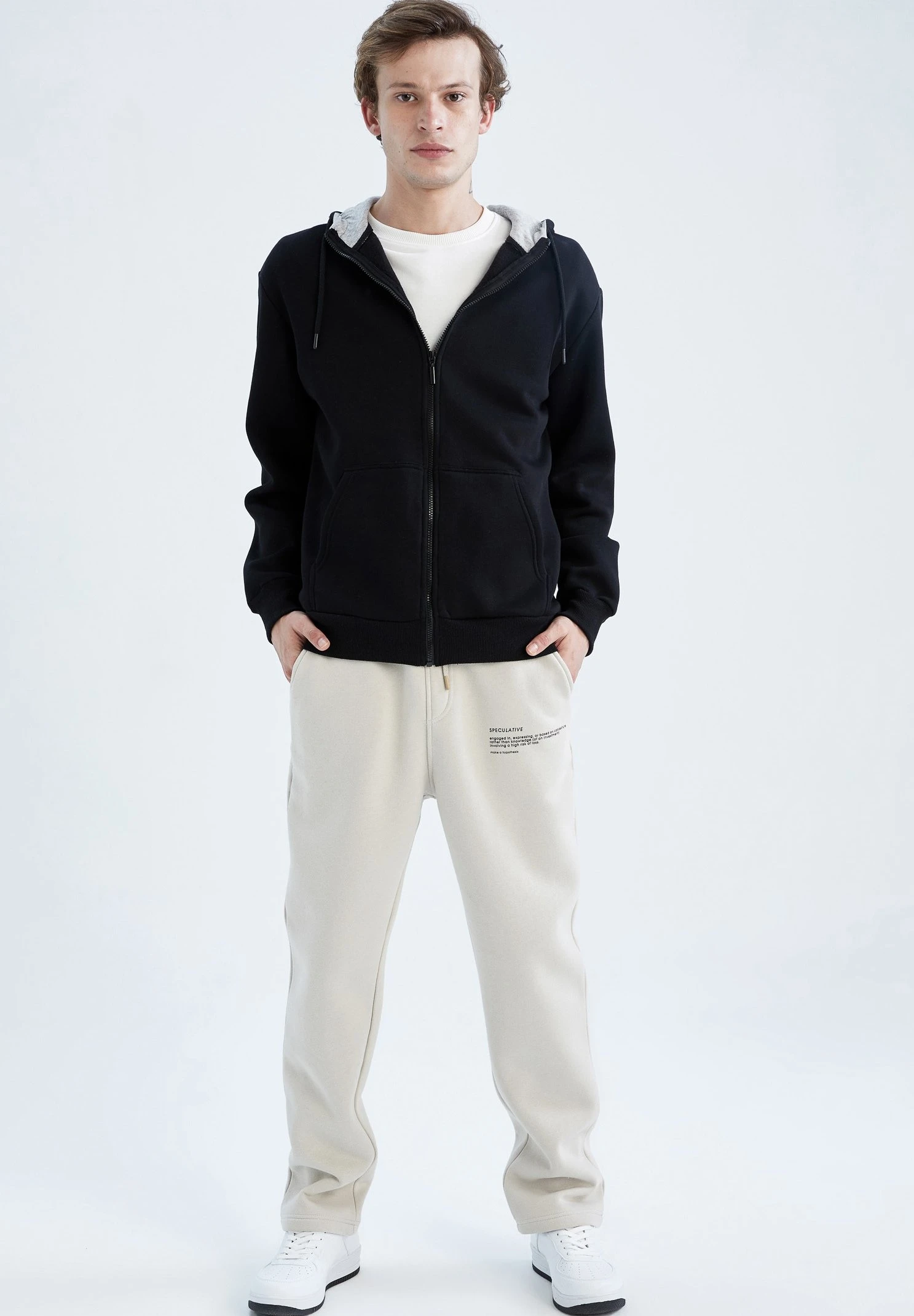 DeFacto Regular Fit - Sweater Met Rits - Black 4 DeFacto Regular Fit - Sweater Met Rits - Black - Afbeelding 2