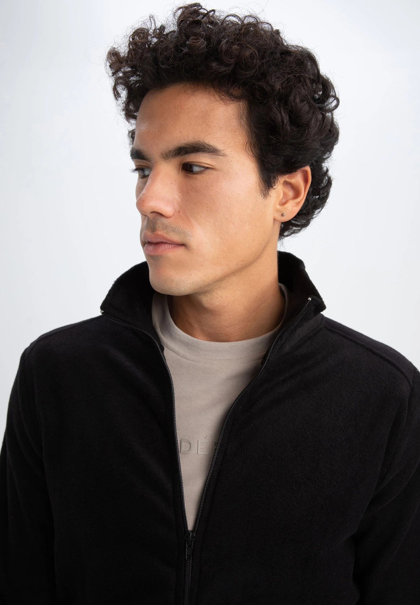 DeFacto Regular Fit- Sweater Met Rits - Black 6 DeFacto Regular Fit- Sweater Met Rits - Black - Afbeelding 4