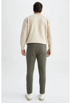DeFacto Trainingsbroek - Khaki 8 DeFacto Trainingsbroek - Khaki -DeFacto f7f28f32817948d3acbf5e1c71b9095c