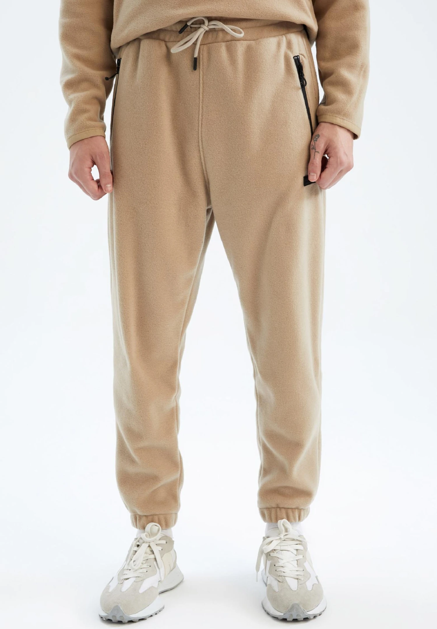 DeFacto Standart Fit - Trainingsbroek - Beige 3 DeFacto Standart Fit - Trainingsbroek - Beige