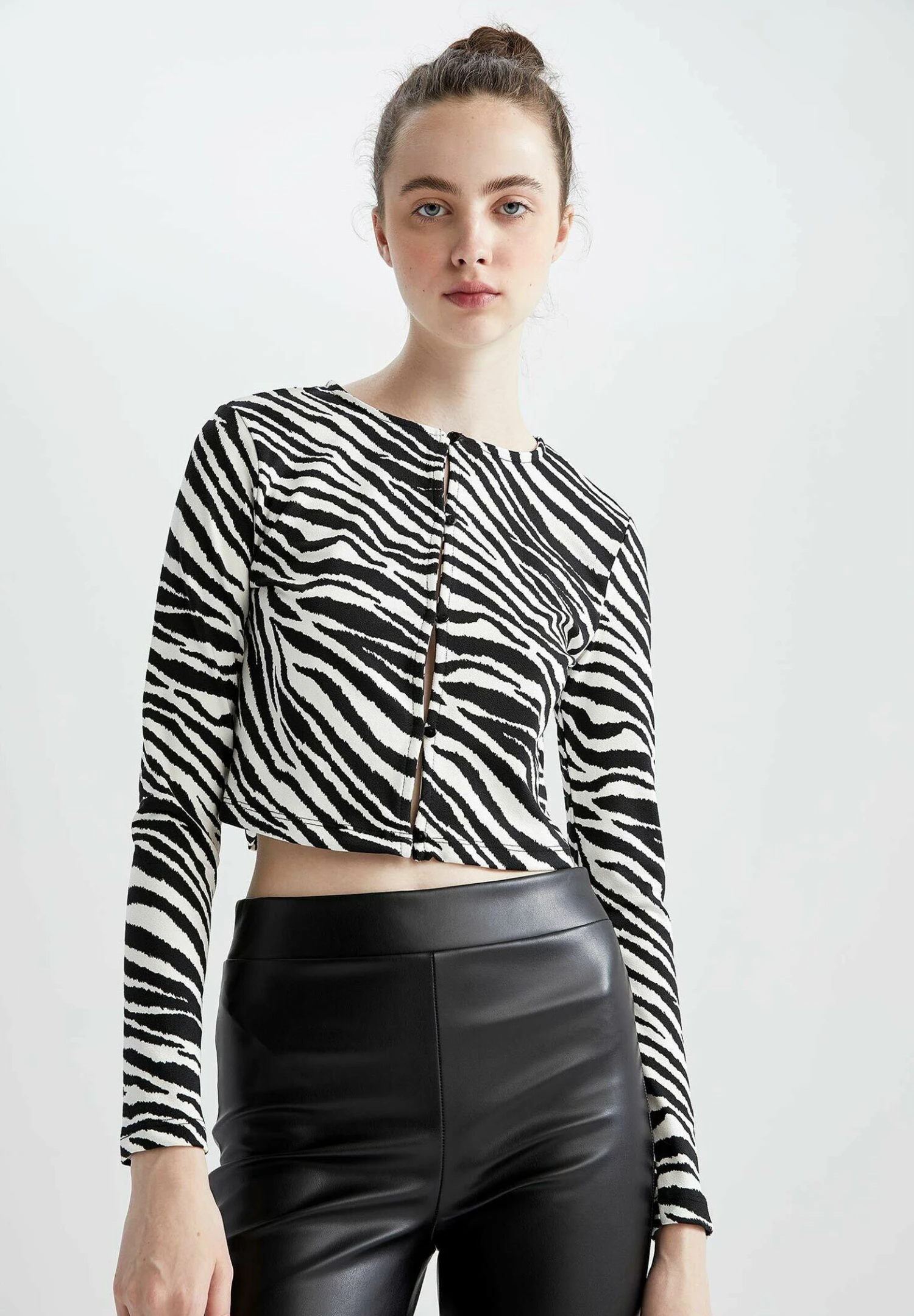 DeFacto Vest - Black 3 DeFacto Vest - Black