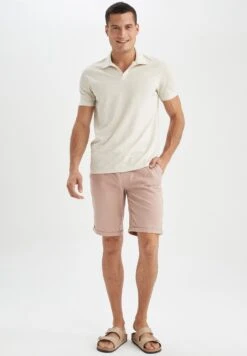 DeFacto Shorts - Bordeaux -DeFacto fdb6eb87d39c41839e35369702424138