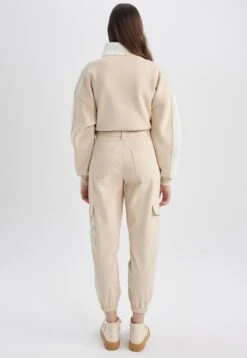 DeFacto Cargobroek - Beige -DeFacto fe901acca4864b6b9c7385311c56d2b1