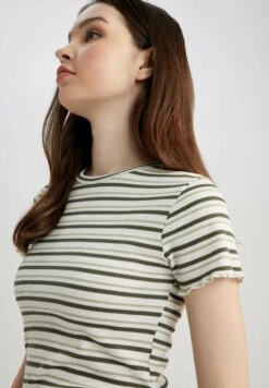 DeFacto T-Shirt Print - Khaki -DeFacto ff7641eaff134f0ea02be26de118665c