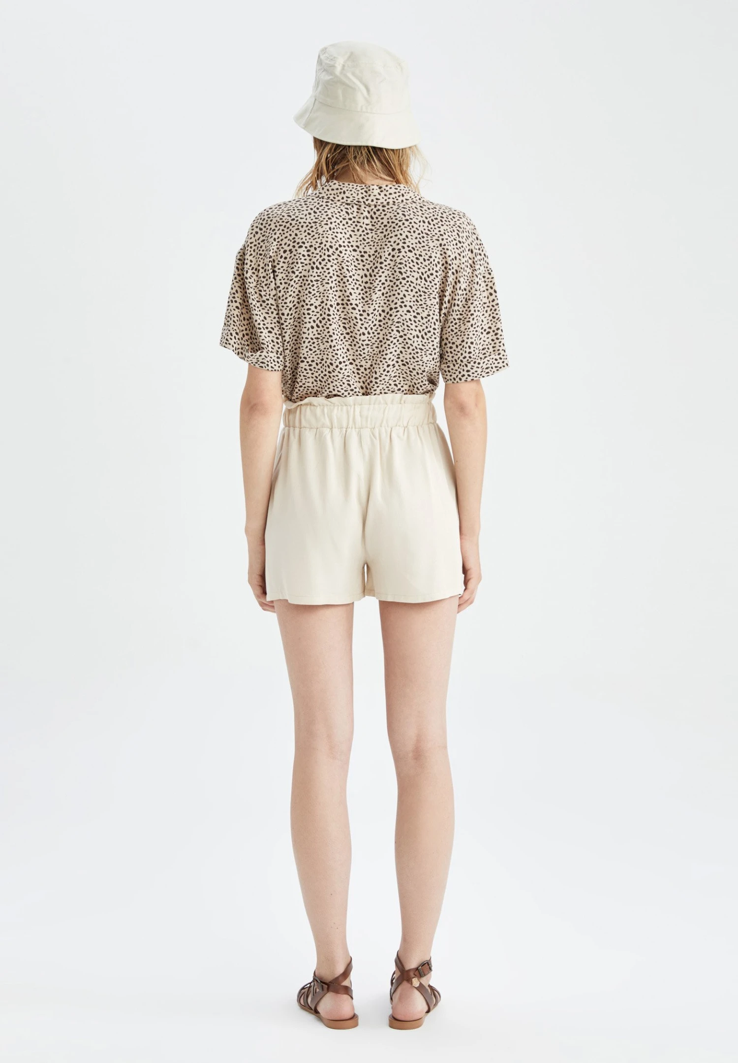 DeFacto Regular Fit- Shorts - Beige 5 DeFacto Regular Fit- Shorts - Beige - Afbeelding 3